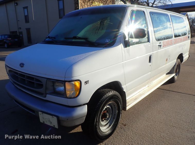 image for item DC3340 1998 Ford Club Wagon van