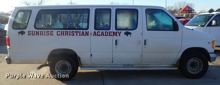 image for item DC3340 1998 Ford Club Wagon van