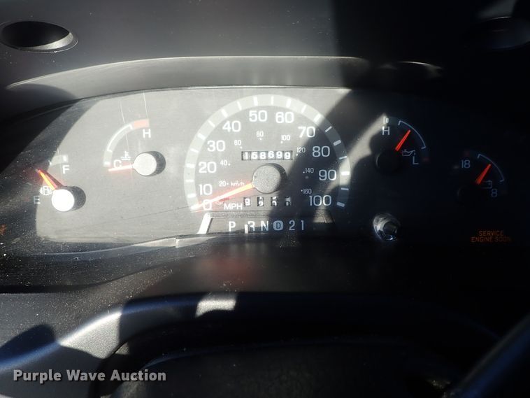 image for item DC3340 1998 Ford Club Wagon van