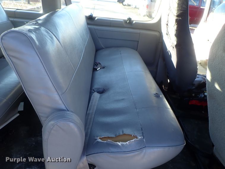 image for item DC3340 1998 Ford Club Wagon van