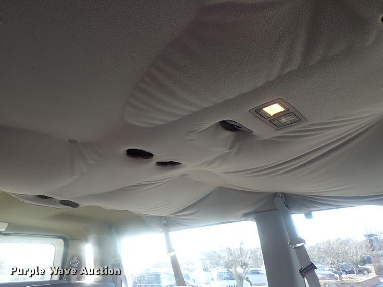 image for item DC3340 1998 Ford Club Wagon van