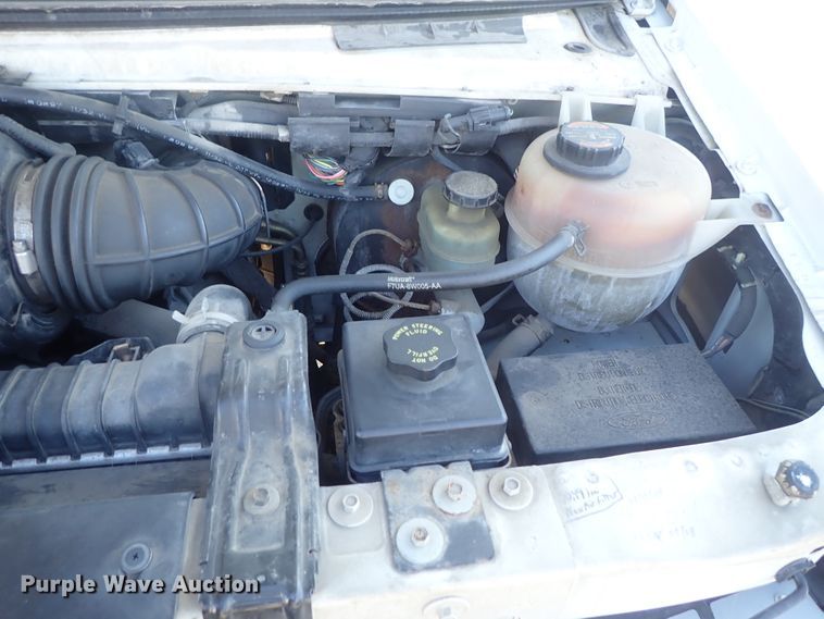 image for item DC3340 1998 Ford Club Wagon van