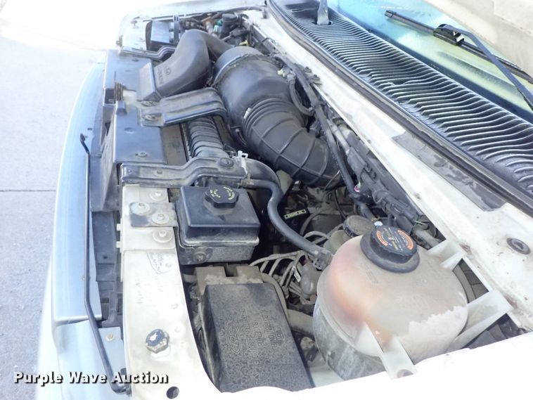 image for item DC3340 1998 Ford Club Wagon van