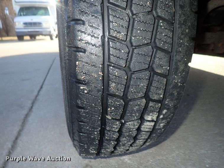 image for item DC3340 1998 Ford Club Wagon van