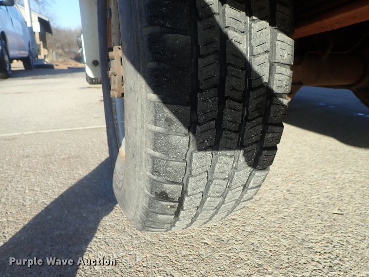 image for item DC3340 1998 Ford Club Wagon van