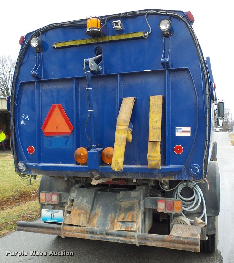 image for item DD1996 2003 Freightliner FC70 street sweeper truck