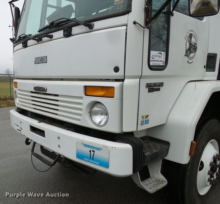image for item DD1996 2003 Freightliner FC70 street sweeper truck