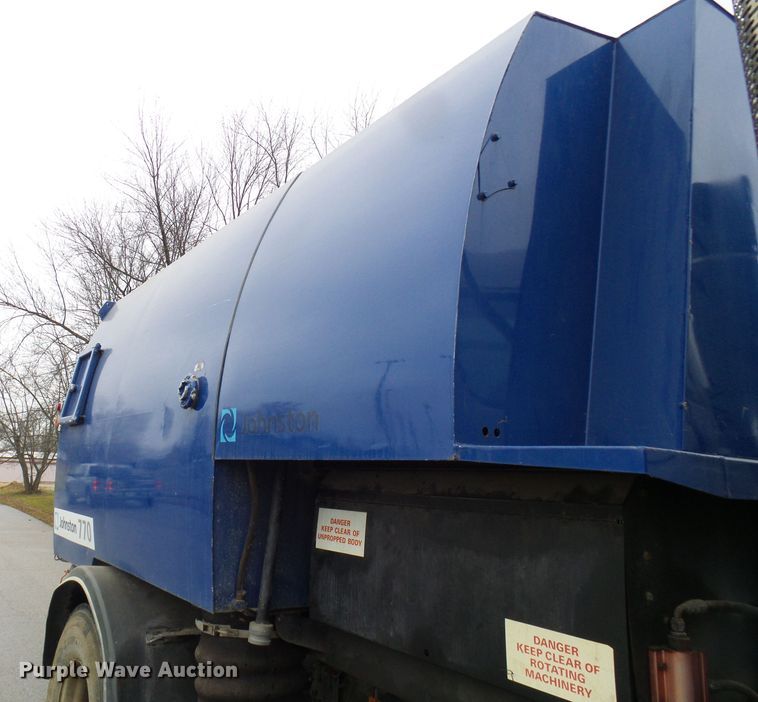 image for item DD1996 2003 Freightliner FC70 street sweeper truck