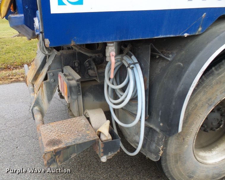 image for item DD1996 2003 Freightliner FC70 street sweeper truck