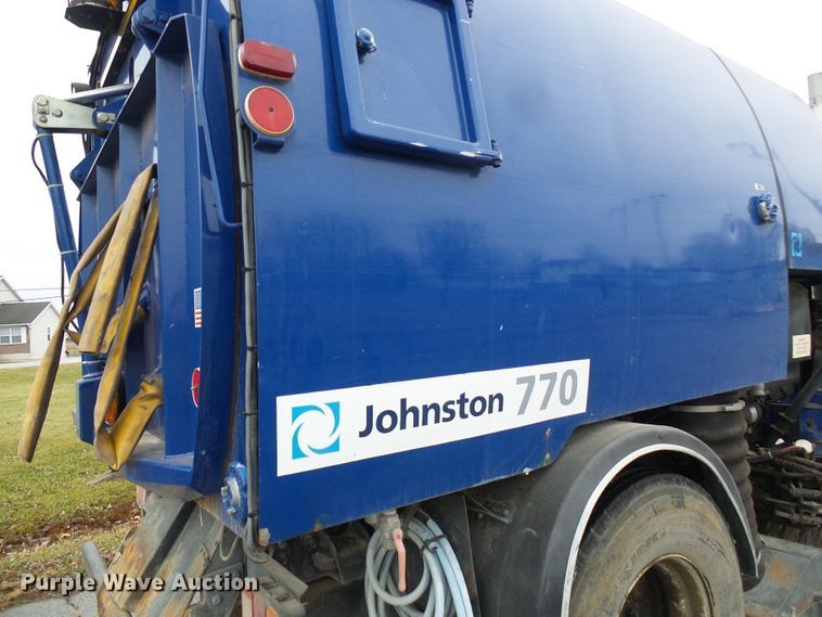 image for item DD1996 2003 Freightliner FC70 street sweeper truck