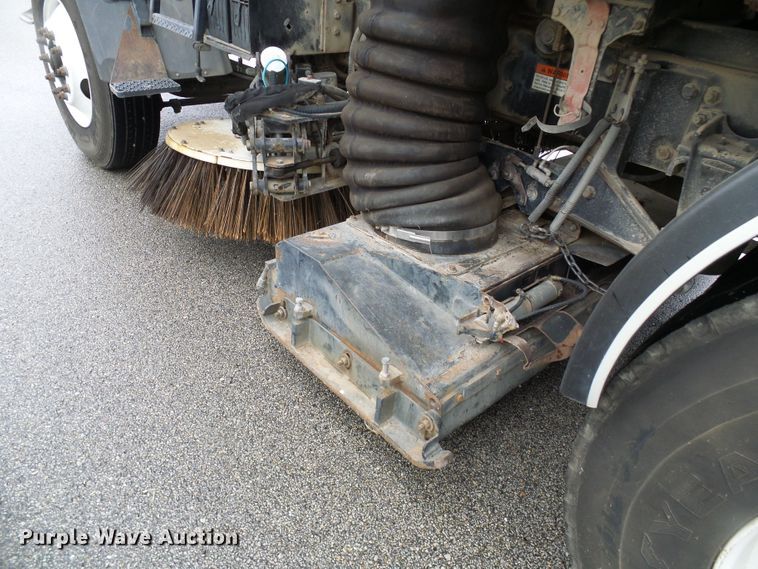 image for item DD1996 2003 Freightliner FC70 street sweeper truck