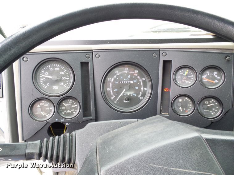 image for item DD1996 2003 Freightliner FC70 street sweeper truck