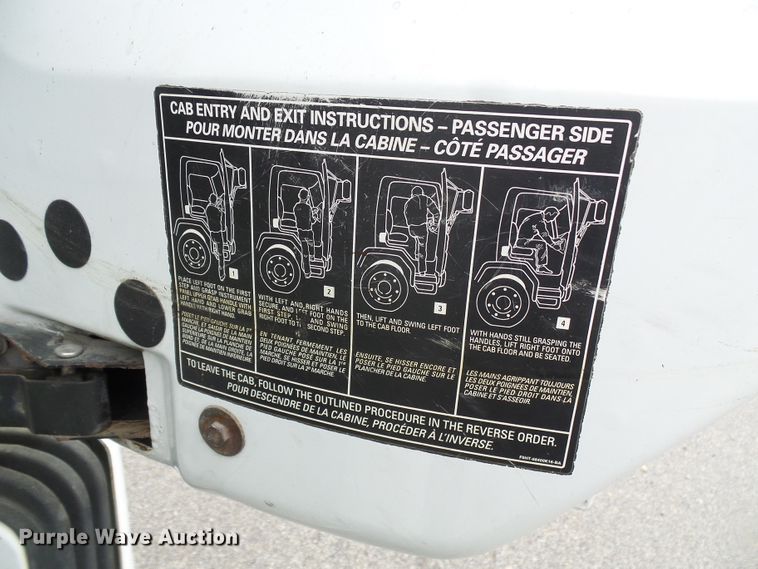 image for item DD1996 2003 Freightliner FC70 street sweeper truck