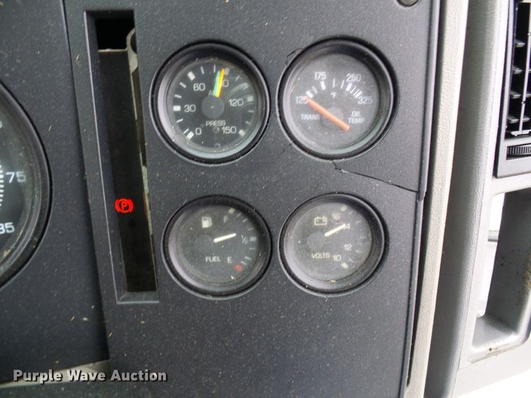 image for item DD1996 2003 Freightliner FC70 street sweeper truck