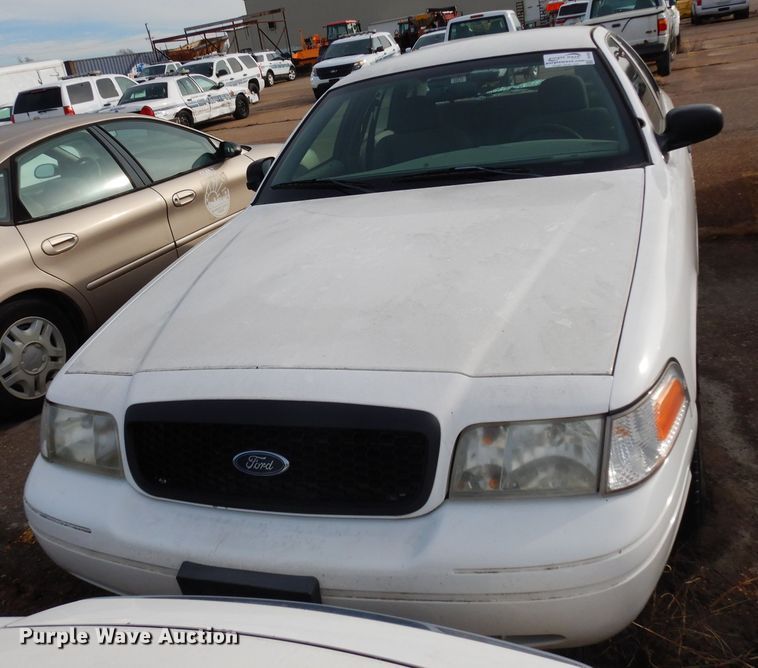 image for item DE4303 2008 Ford Crown Victoria Police Interceptor