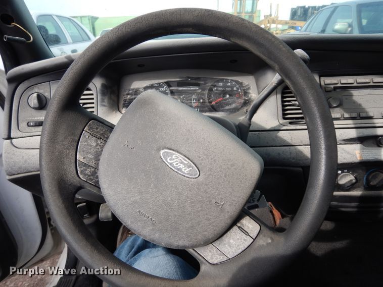 image for item DE4303 2008 Ford Crown Victoria Police Interceptor