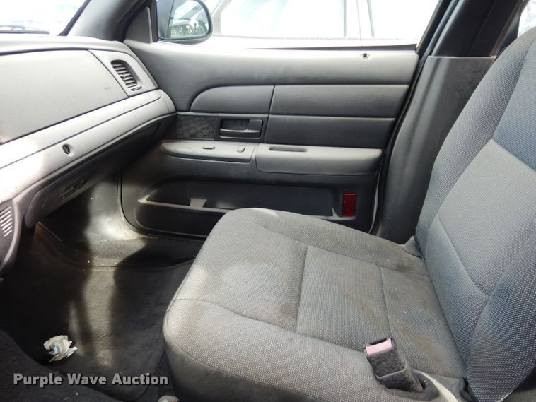 image for item DE4303 2008 Ford Crown Victoria Police Interceptor