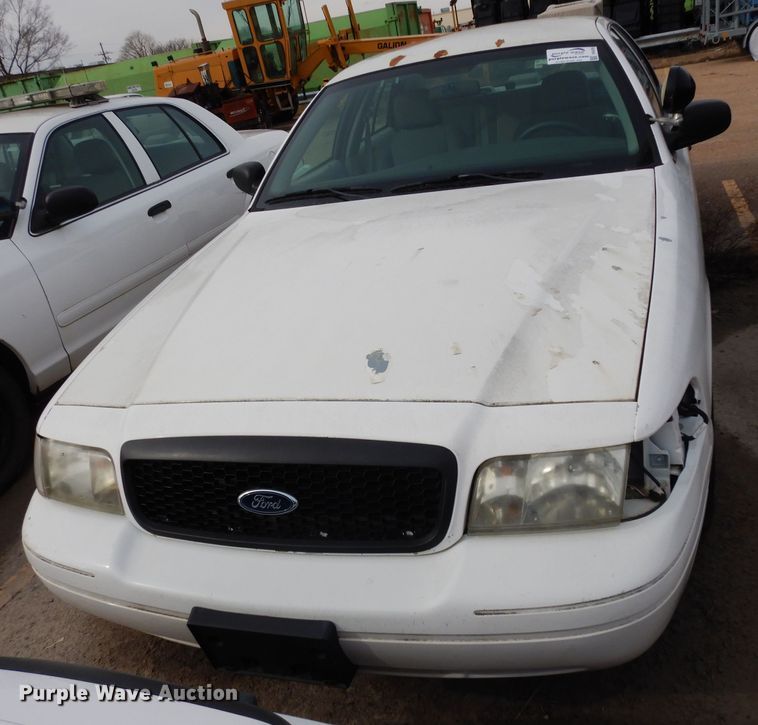 image for item DE4320 2005 Ford Crown Victoria Police Interceptor