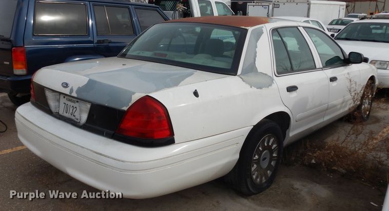image for item DE4320 2005 Ford Crown Victoria Police Interceptor