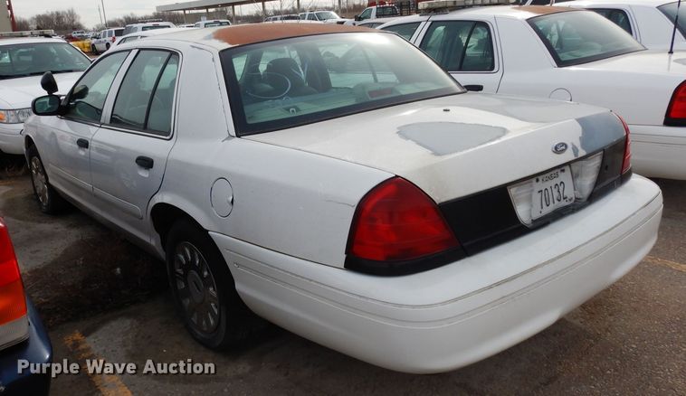 image for item DE4320 2005 Ford Crown Victoria Police Interceptor