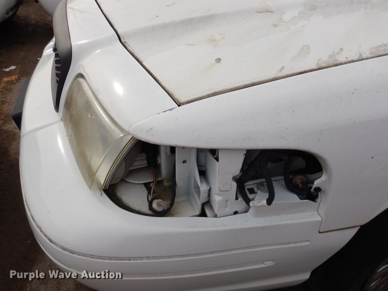 image for item DE4320 2005 Ford Crown Victoria Police Interceptor