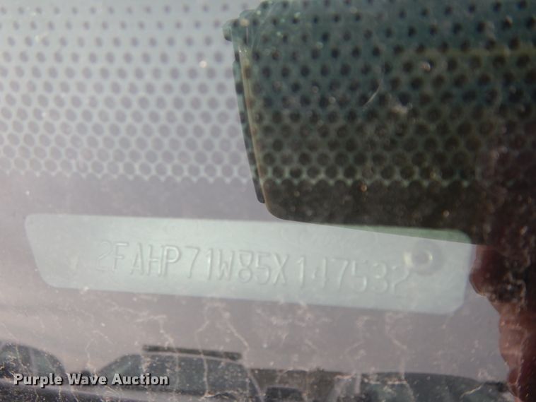 image for item DE4320 2005 Ford Crown Victoria Police Interceptor