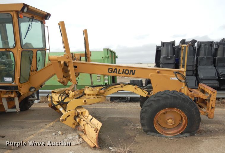 image for item DE4321 1994 Galion Dresser 850 motor grader