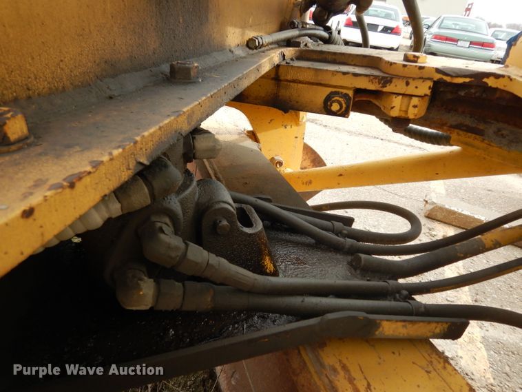 image for item DE4321 1994 Galion Dresser 850 motor grader