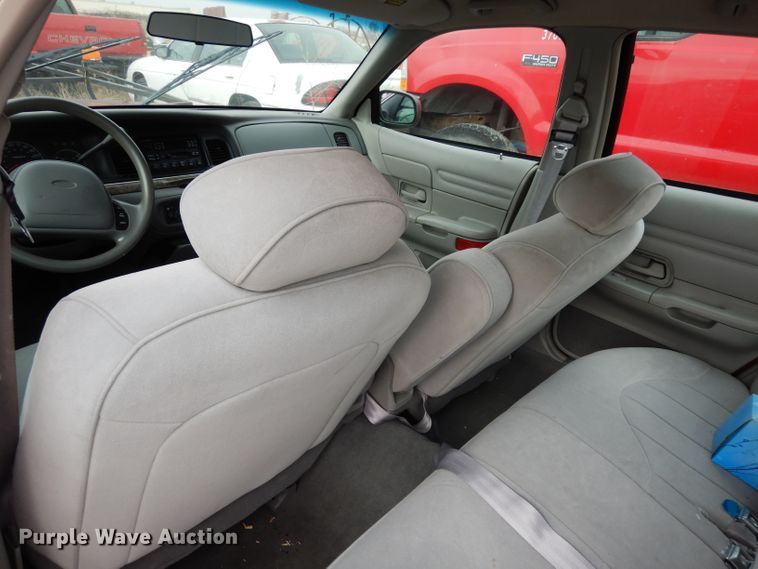 image for item DE4322 1998 Ford Crown Victoria