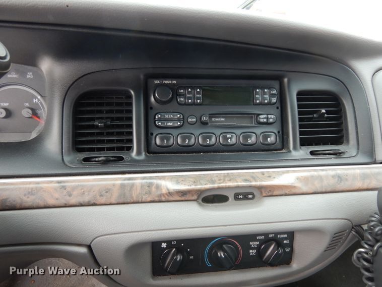 image for item DE4322 1998 Ford Crown Victoria