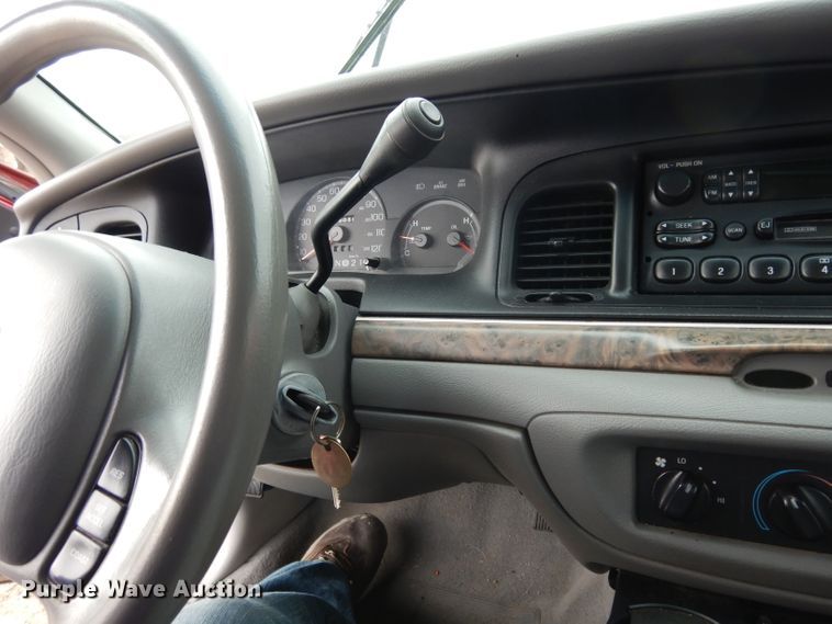 image for item DE4322 1998 Ford Crown Victoria