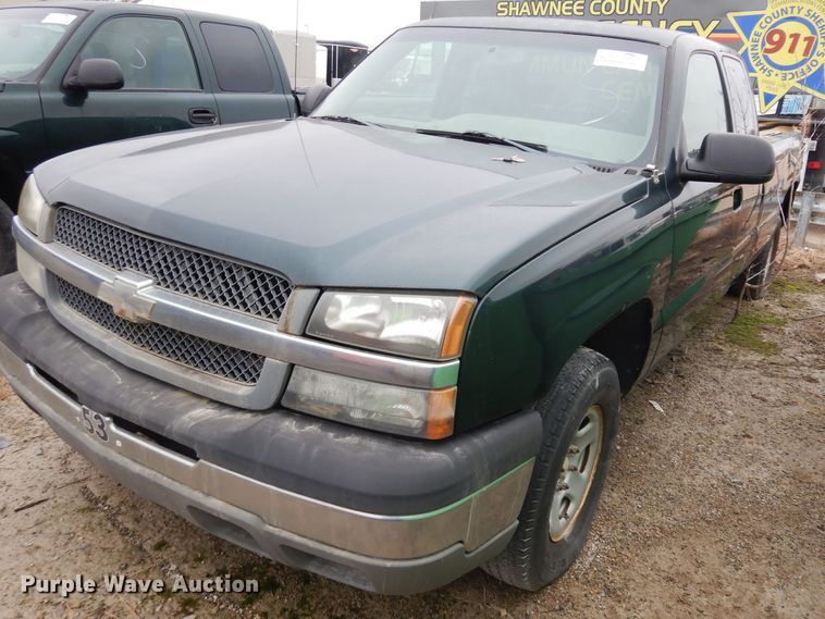 image for item DE4326 2003 Chevrolet Silverado 1500 Ext. Cab pickup truck
