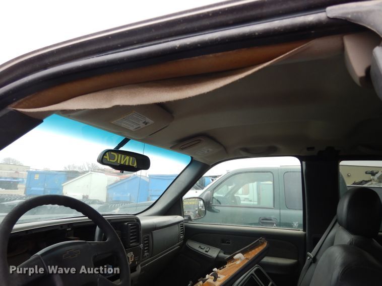 image for item DE4326 2003 Chevrolet Silverado 1500 Ext. Cab pickup truck