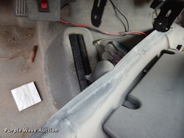 image for item DE4326 2003 Chevrolet Silverado 1500 Ext. Cab pickup truck