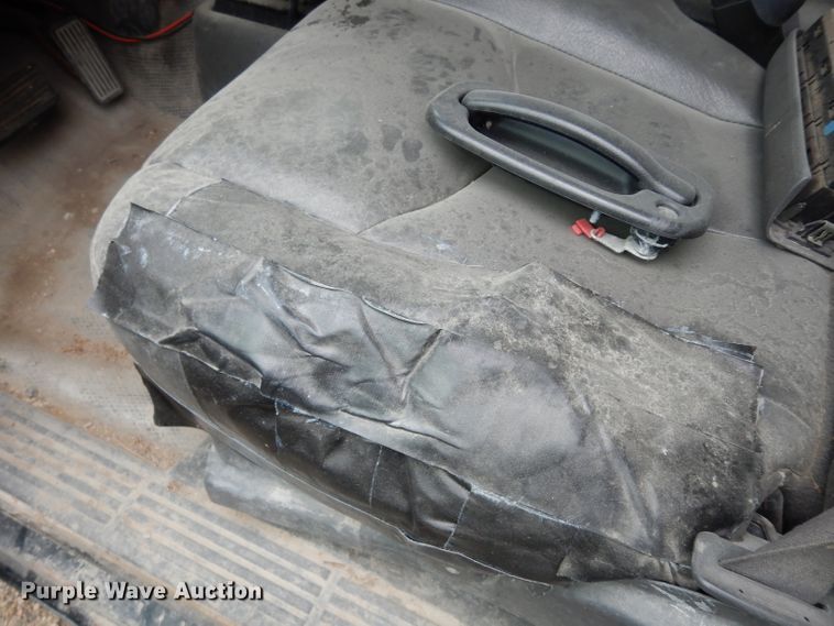 image for item DE4326 2003 Chevrolet Silverado 1500 Ext. Cab pickup truck