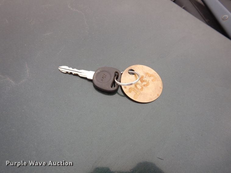 image for item DE4326 2003 Chevrolet Silverado 1500 Ext. Cab pickup truck