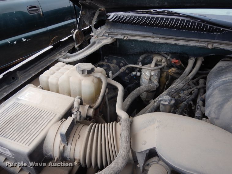 image for item DE4326 2003 Chevrolet Silverado 1500 Ext. Cab pickup truck