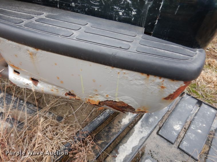 image for item DE4326 2003 Chevrolet Silverado 1500 Ext. Cab pickup truck