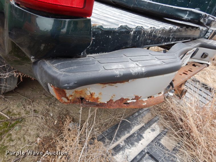 image for item DE4326 2003 Chevrolet Silverado 1500 Ext. Cab pickup truck