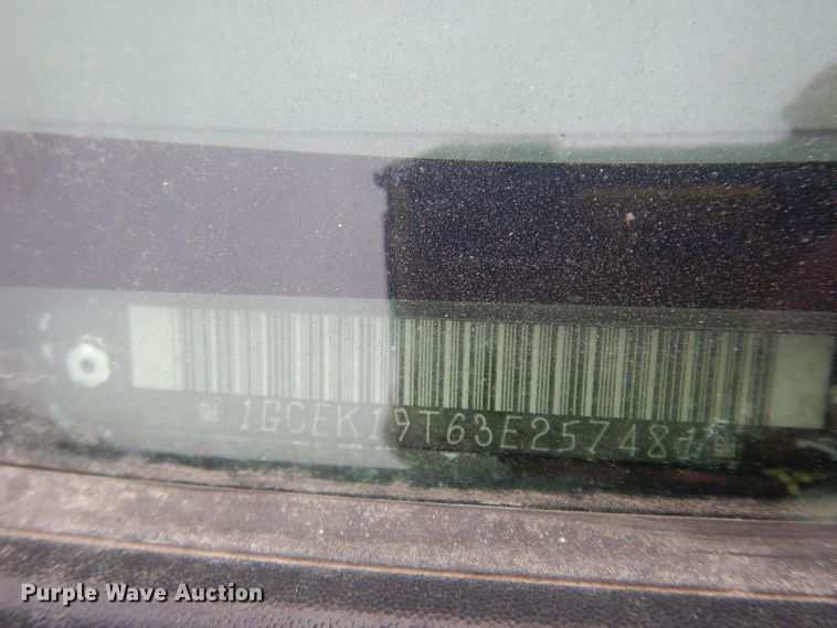 image for item DE4326 2003 Chevrolet Silverado 1500 Ext. Cab pickup truck