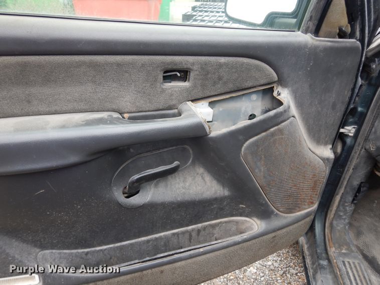 image for item DE4327 2003 Chevrolet Silverado 1500 Ext. Cab pickup truck