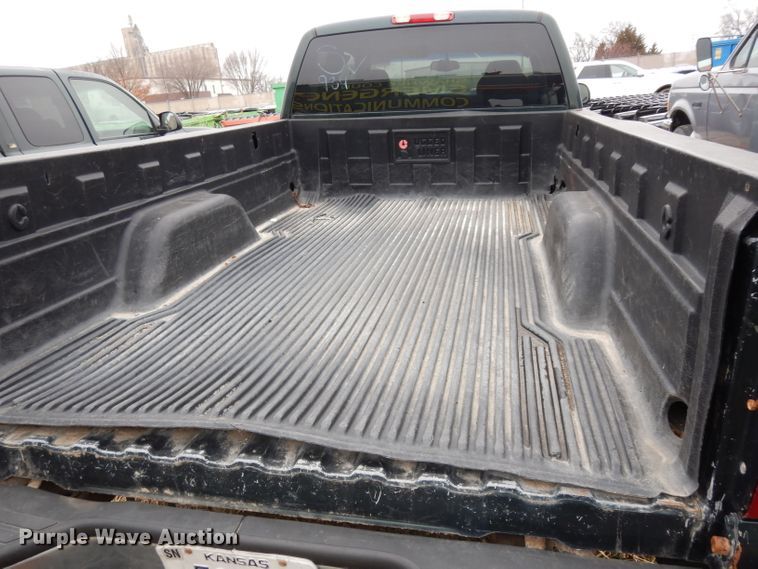 image for item DE4327 2003 Chevrolet Silverado 1500 Ext. Cab pickup truck