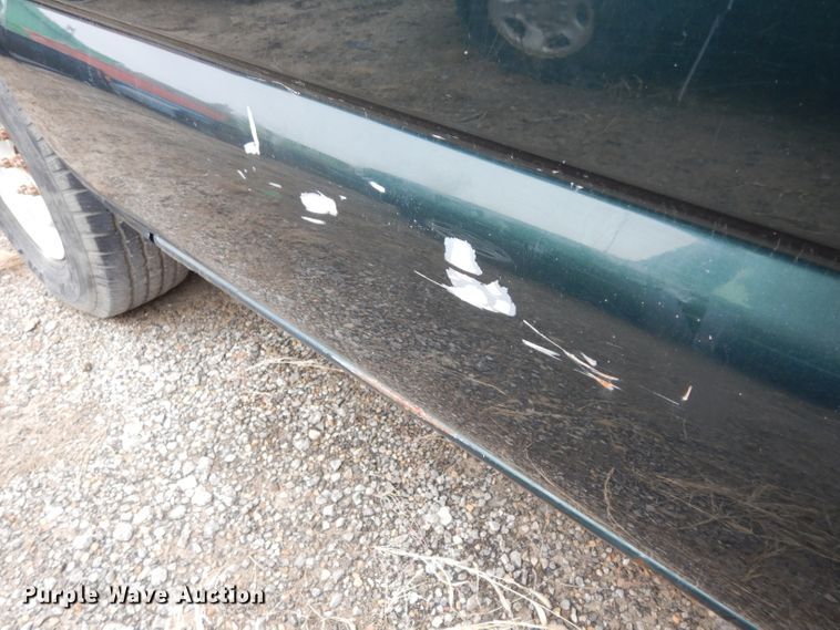 image for item DE4327 2003 Chevrolet Silverado 1500 Ext. Cab pickup truck