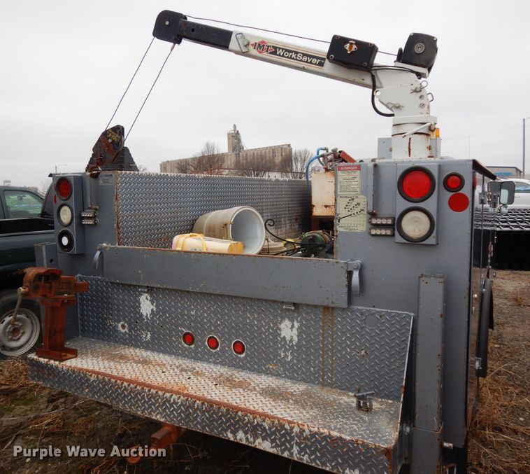 image for item DE4328 1997 Ford F450 Super Duty utility truck