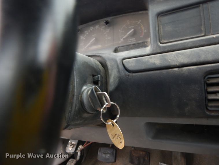 image for item DE4328 1997 Ford F450 Super Duty utility truck