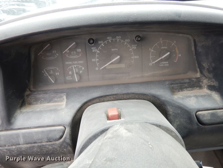 image for item DE4328 1997 Ford F450 Super Duty utility truck