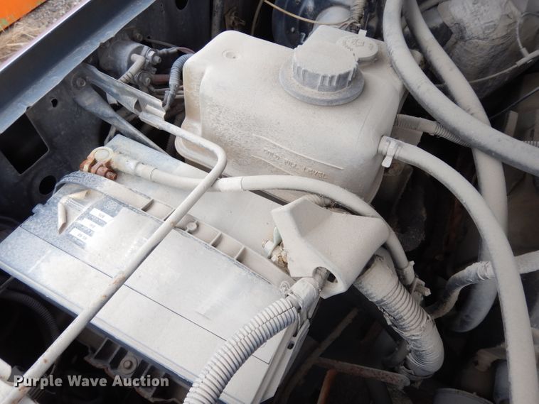 image for item DE4328 1997 Ford F450 Super Duty utility truck