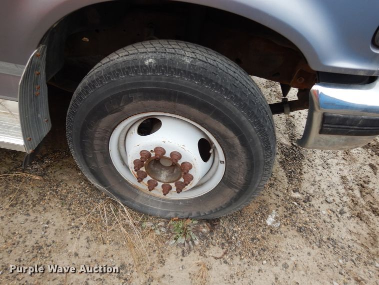 image for item DE4328 1997 Ford F450 Super Duty utility truck