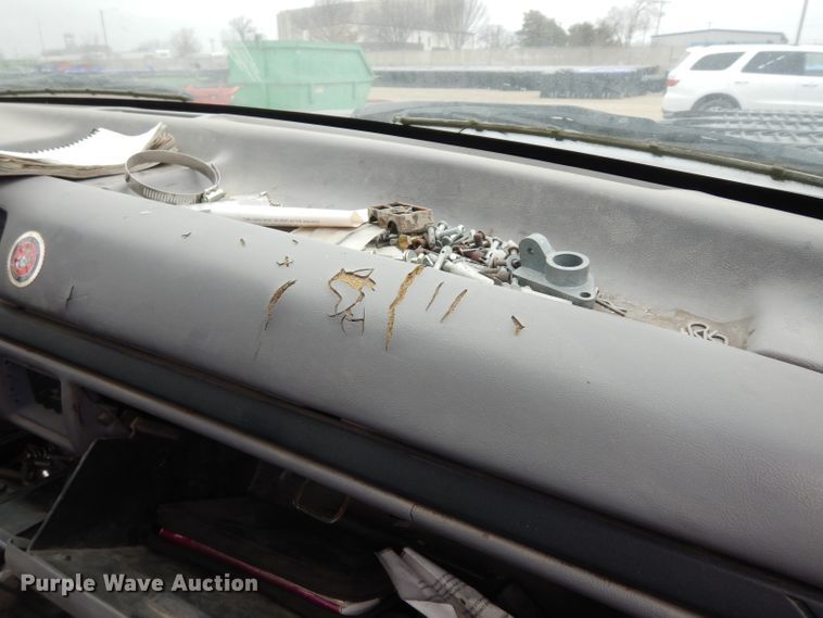 image for item DE4328 1997 Ford F450 Super Duty utility truck