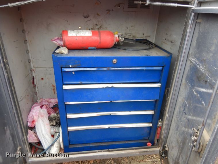 image for item DE4328 1997 Ford F450 Super Duty utility truck